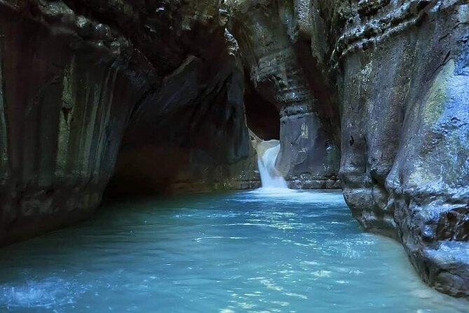 Adventure in the 7 Waterfalls + Typical Lunch and Transportation - Reaching waterfall number 7 through the forest