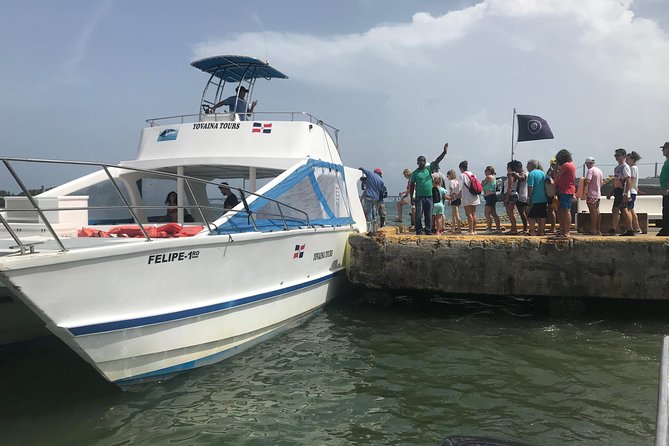 Adventure in the bay of samana and waterfall El limon from punta cana - Who will enjoy this tour most