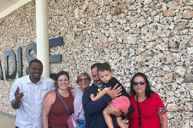 Airport Transfer from/to Uvero Alto to Punta Cana - The family details that matter