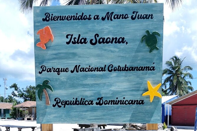 All Inclusive Saona Private Boat Tour from 165 USD p/P - The Caribbean water between stops