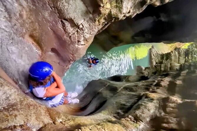 AMBER COVE-TAINO BAY 5 Zip Lines 7 Waterfalls + Locale Food - Five zip lines above the forest