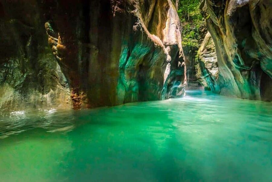 Amber Cove/Taino Bay: 7 Waterfall Tour with Swimming & Lunch - Key points at a glance