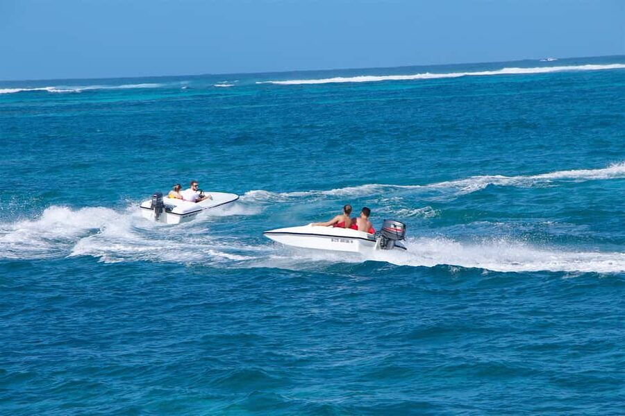 Bávaro: Speed Boat and Snorkeling Trip - What the small boats are really like