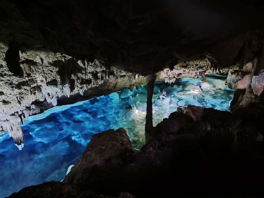 Bayahibe: National Park Jungle Walk & Snorkeling in Cenotes - The cave descent and one hour in the spring pool