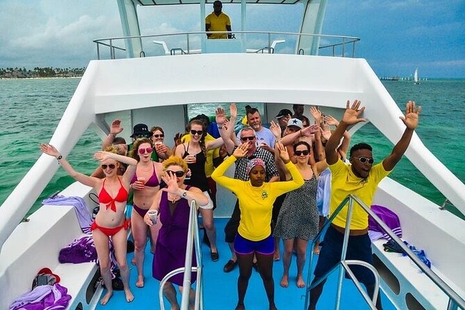 Boat Party with Drinks and Snacks with Transportation Included - A party boat with real water time