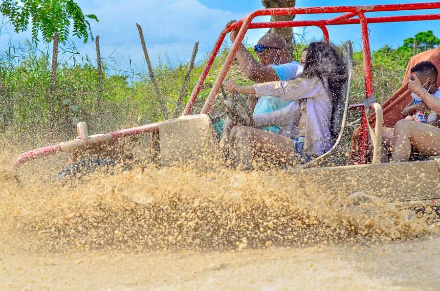 Booggy Adventure en Macao: Cuevas, Playa y Barro Extremo - Un paseo de barro, playa y caminos rurales