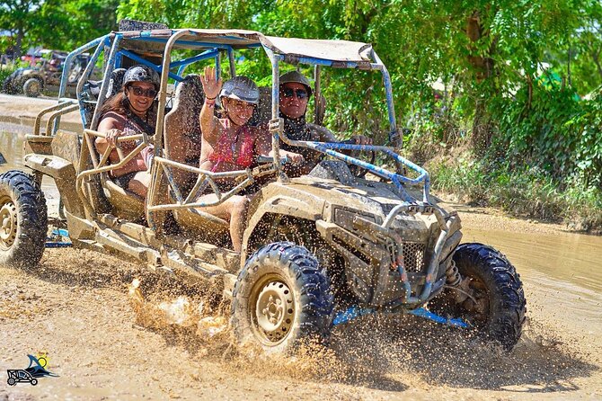 Buggy Predator Adventure Punta Cana - Cave, Beach and Mud - Getting muddy in a Predator buggy