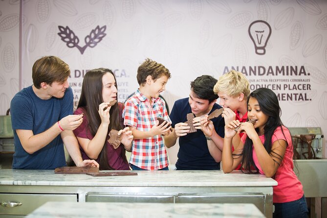 Cacao Plantation and Chocolate Factory Tour- Classic - A tasting that asks you to slow down