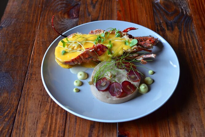 Caribbean Lobster - Meeting the seafood: lobster, shrimp, and lambí