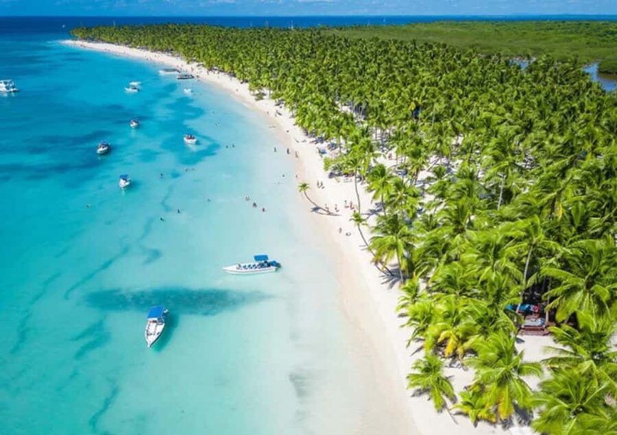 Catalina Island snorkeling Dominican Republic - Leaving the marina around 10:00