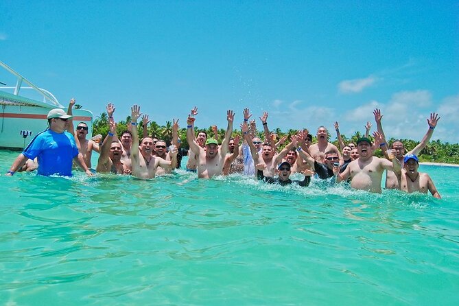 Catamaran Party in Punta Cana Includes Drink and Transportation - The open bar and what to bring