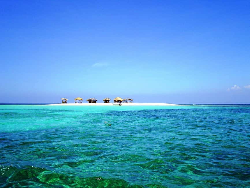 Cayo Arena: Paradise Island and Mangroves Tour - Fruit, drinks, and the included lunch