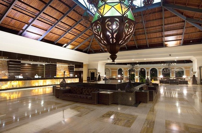CHIC by Royalton All Exclusive Resort - Round Trip Shuttle - Punta Cana Airport - Family use and car seats