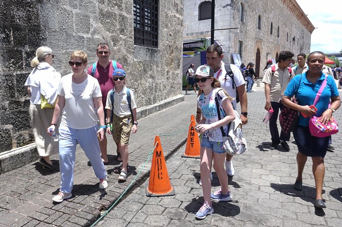 City Tour In Santo Domingo Leaving from Punta Cana - Lunch at a typical Dominican restaurant