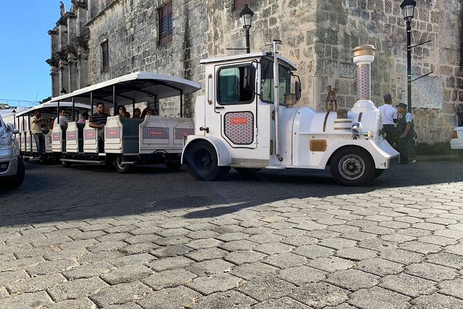 Colonial Zone Train 45 minutes of history and culture in Santo Domingo - Why the train can be better than walking first
