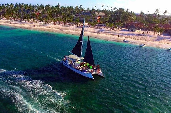 Crucero de Fiesta y Snorkel en Punta Cana - Photography, guides, and the group size