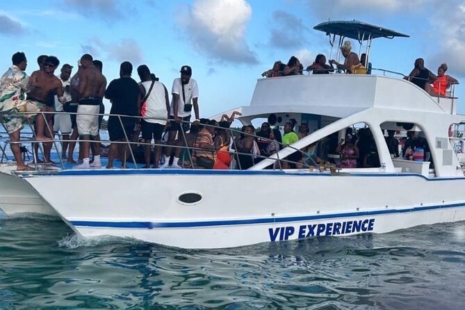 DE Hip Hop Boat Party for Adults and Free Drinks Only - A boat party with the Caribbean as your backdrop