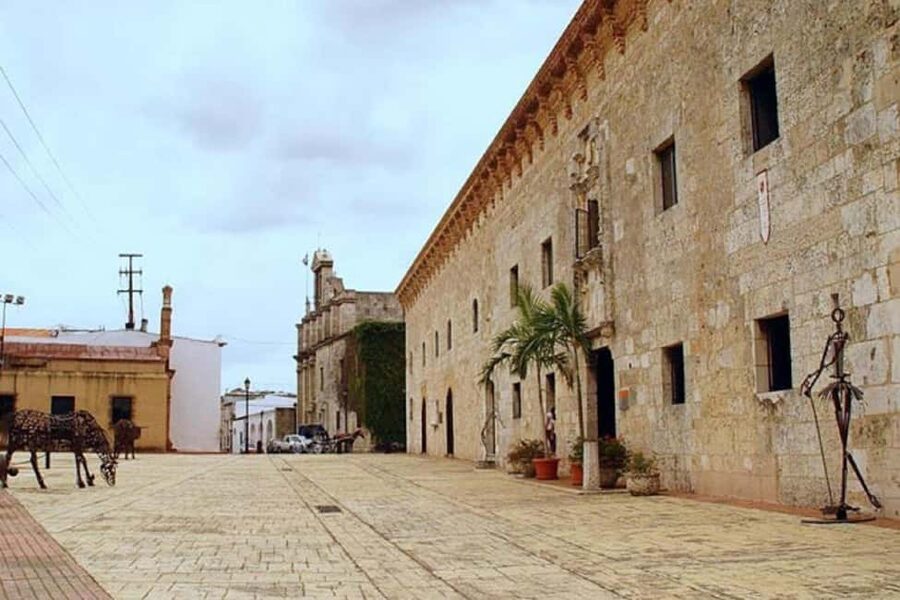 Discover Santo Domingo: Colonial History, Monuments & Lunch - Three Eyes National Park opens the day with a surprise
