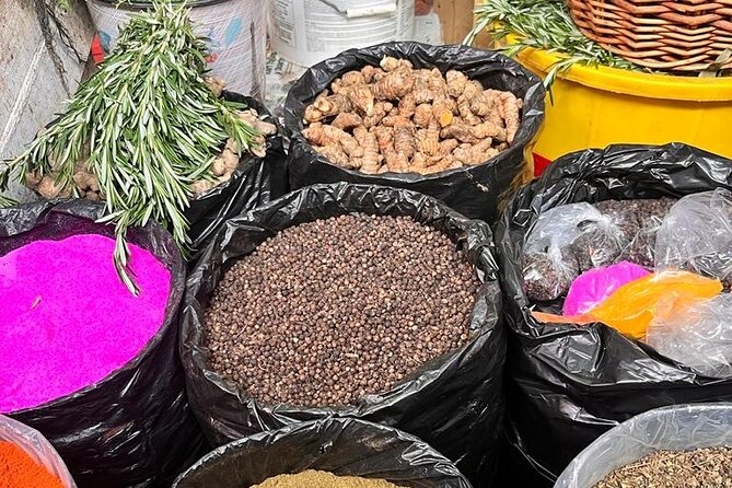 discovery and adventure of the local Dominican life in small group - Higuey market: start with everyday town life
