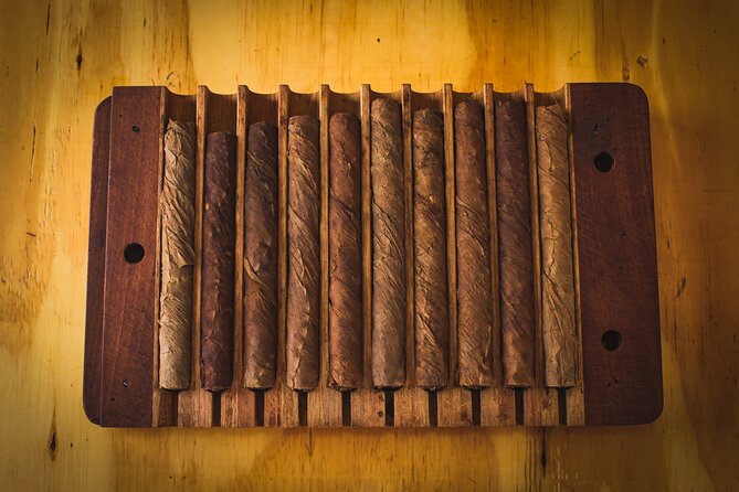 Dominican Cigar Factory Tour - Finding Vivonte near Puerto Plata’s Central Park