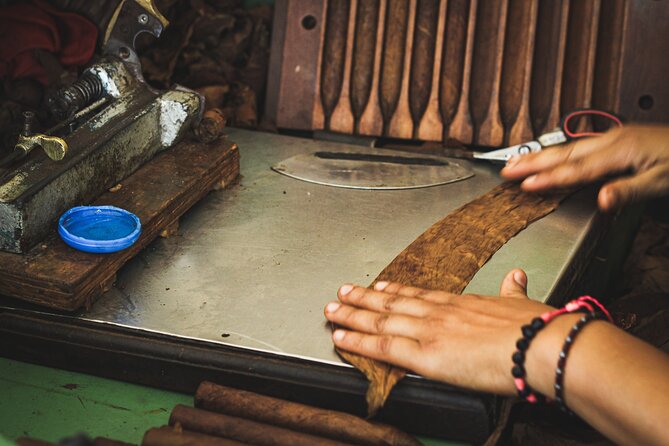 Dominican Cigar Factory Tour - A cigar, coffee, and mamajuana after the lesson