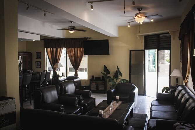 Dominican Cigar Factory Tour - The people behind the friendly atmosphere