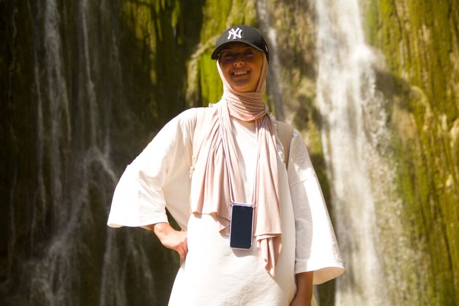 El Limón: Waterfall Hiking Tour with Lunch - Guide service and languages