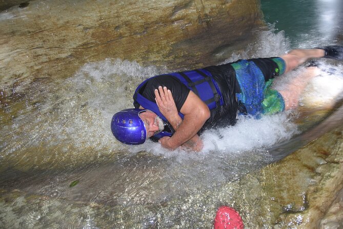 Excursion in Damajagua's 7 Waterfalls With Food Included DR! - Guides, photographers, and the human side of the tour