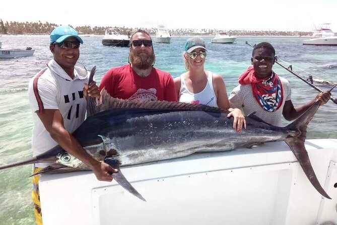 Fishing Adventure Punta Cana – Full Experience Professional - Party atmosphere or serious fishing charter?