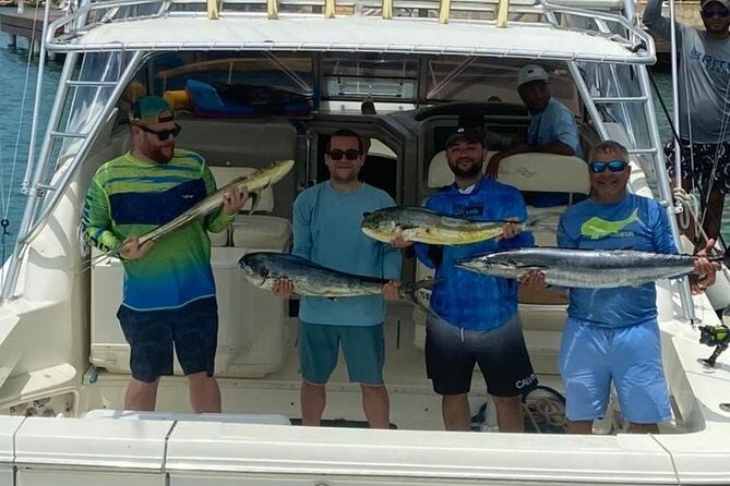 Fishing And Eating Straight From The Sea ( SAONA ISLAND AND PALMILLA) - What the yacht adds to an eight-hour day