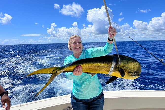 FISHING PRO CHARTERS - Boat Excursion – Mar-Quesa - What a Fishing Pro Charter day is really like