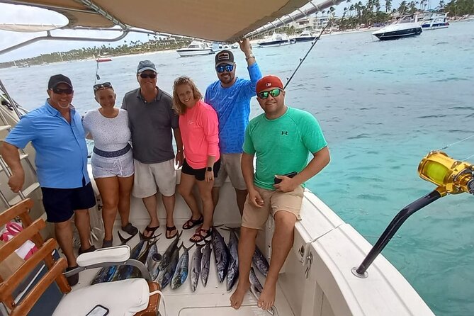 FISHING PRO CHARTERS - Boat Excursion – Mar-Quesa - What happens when the sea turns rough