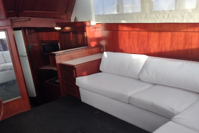 FISHING PRO CHARTERS - Boat Excursion – Mar-Quesa - Food, drinks, and the small details