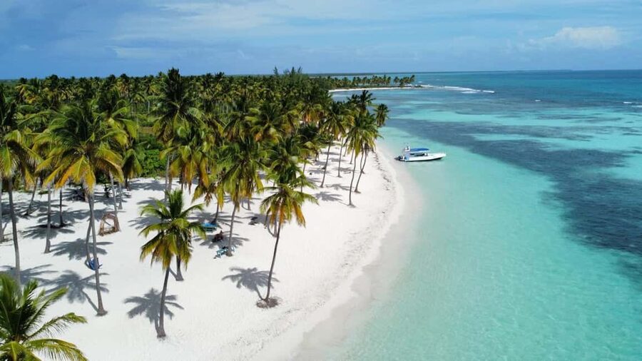 From La Romana: Saona Island for Aida Cruises Passengers - Meeting your transfer at La Romana port