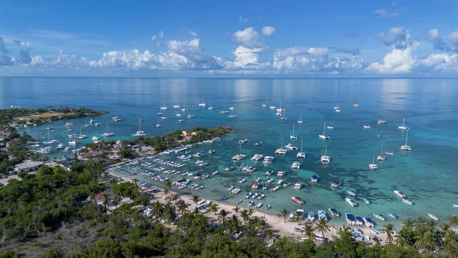 From Punta Cana: Catalina Island Swim, Sail & Snorkel - Bachata and merengue on the way back