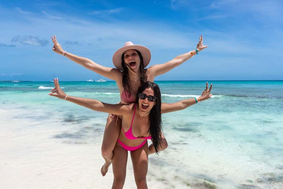 From Punta Cana: Catamaran Tour to Saona Island with Open Bar and Buffet - Who will enjoy this tour most