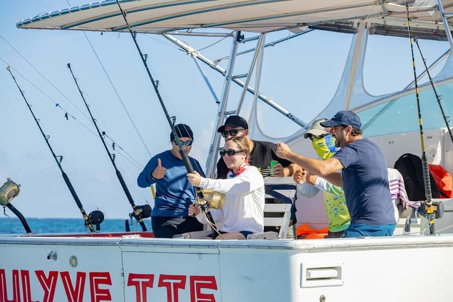 From Punta Cana: Deep Sea Fishing Tour by Boat with Drinks - The biggest issue: shared fishing time