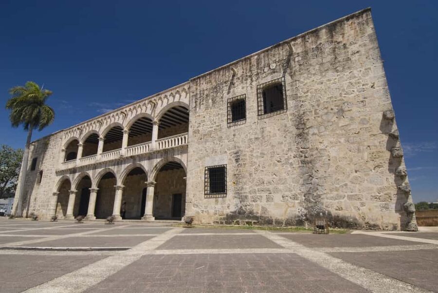 From Punta Cana: Full-Day Santo Domingo City Tour - Entering the modern capital