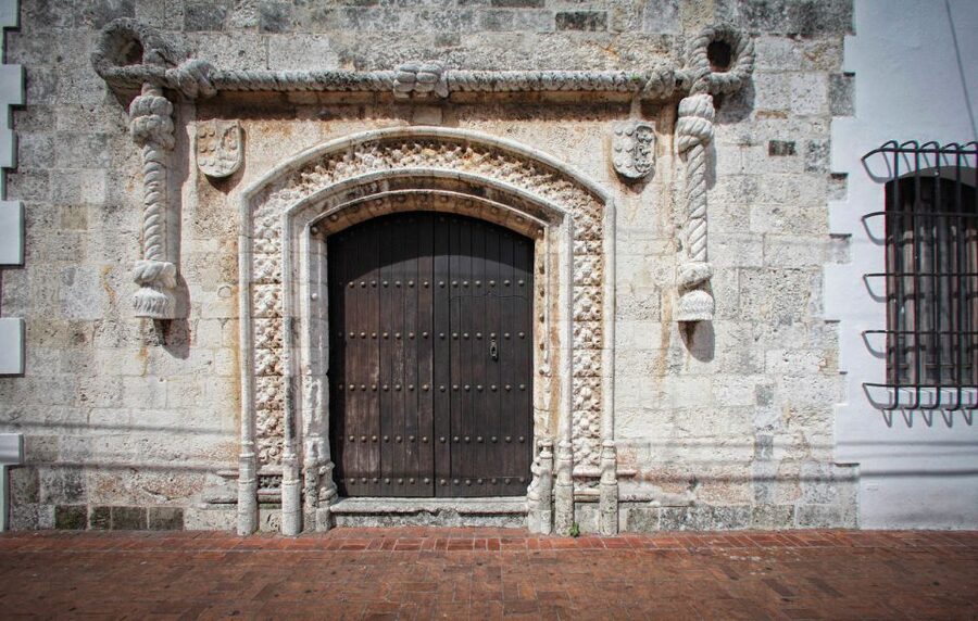 From Punta Cana: Full-Day Santo Domingo City Tour - Language, guiding, and the pace of the day