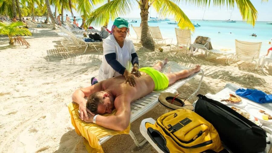 From Punta Cana: Saona Island Day Trip with Buffet Lunch - Small details that make the day easier