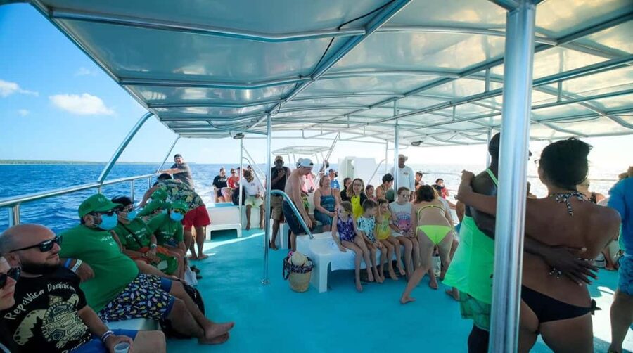 From Punta Cana: Saona Island Day Trip with Buffet Lunch - The morning pickup can shape your whole day