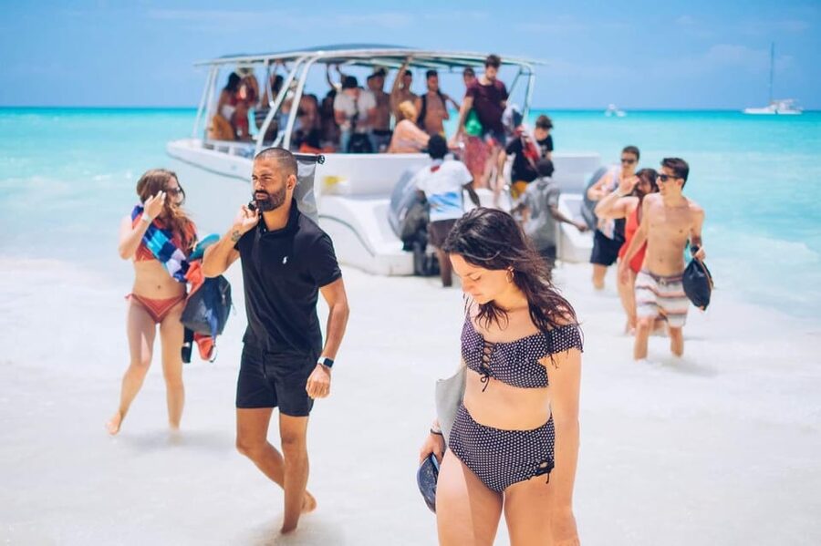From Punta Cana: Saona Island Day Trip with Buffet Lunch - Walking through the natural pool