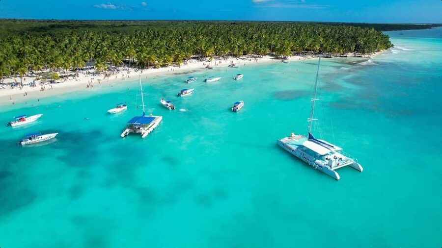 From Punta Cana: Saona Island Day Trip with Buffet Lunch - The entertainment can help or annoy