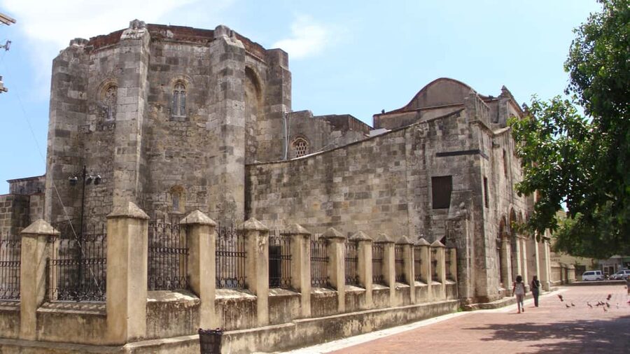 From Santo Domingo: Full day Historical Tour with Lunch - The Columbus Lighthouse and the modern capital