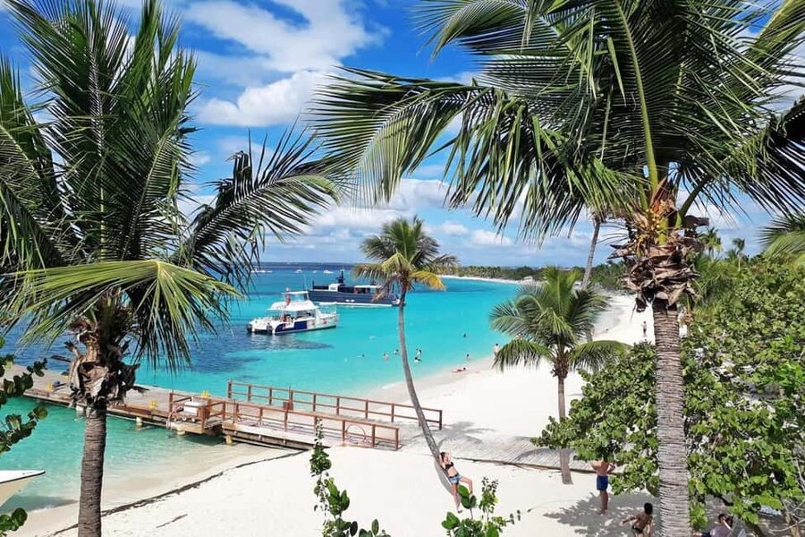 From Santo Domingo - Punta Cana: SAONA ISLAND Food & Drinks - What to pack for a smoother day