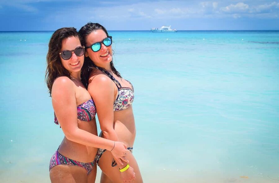 From Santo Domingo: Saona Island Day Trip w/ Lunch & Drinks - Saona Island and its palm-lined beach
