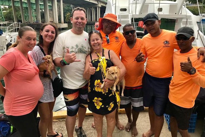 Full-Day Catalina Island Snorkeling Tour from La Romana - A Dominican barbecue on Catalina Island