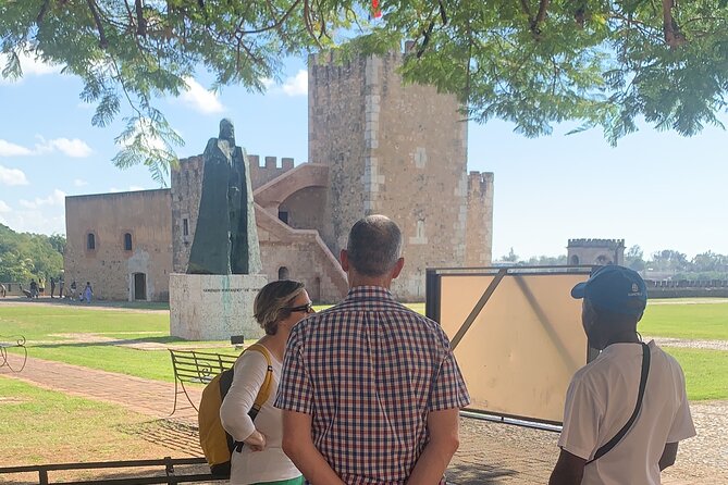 Full-Day Guided Tour in santo Domingo - Alcázar de Colón and Plaza de España