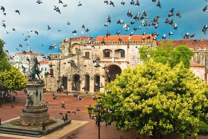 Full Day Santo Domingo City Tour: History of the Caribbean From Punta Cana - Faro Colon and the scale of the monument