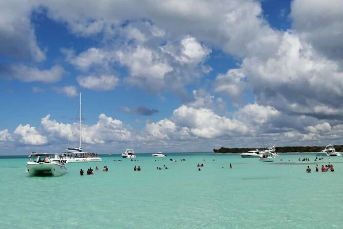 Full-Day Saona Island Escape – Beaches, Adventure, Paradise Vibes - Dominican buffet, rum, beer, and mamajuana